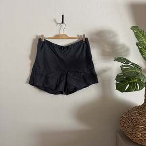 Vintage Patagonia Women's Charcoal Baggies Shorts